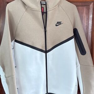 Nike Beige and White Zip-Up Hoodie